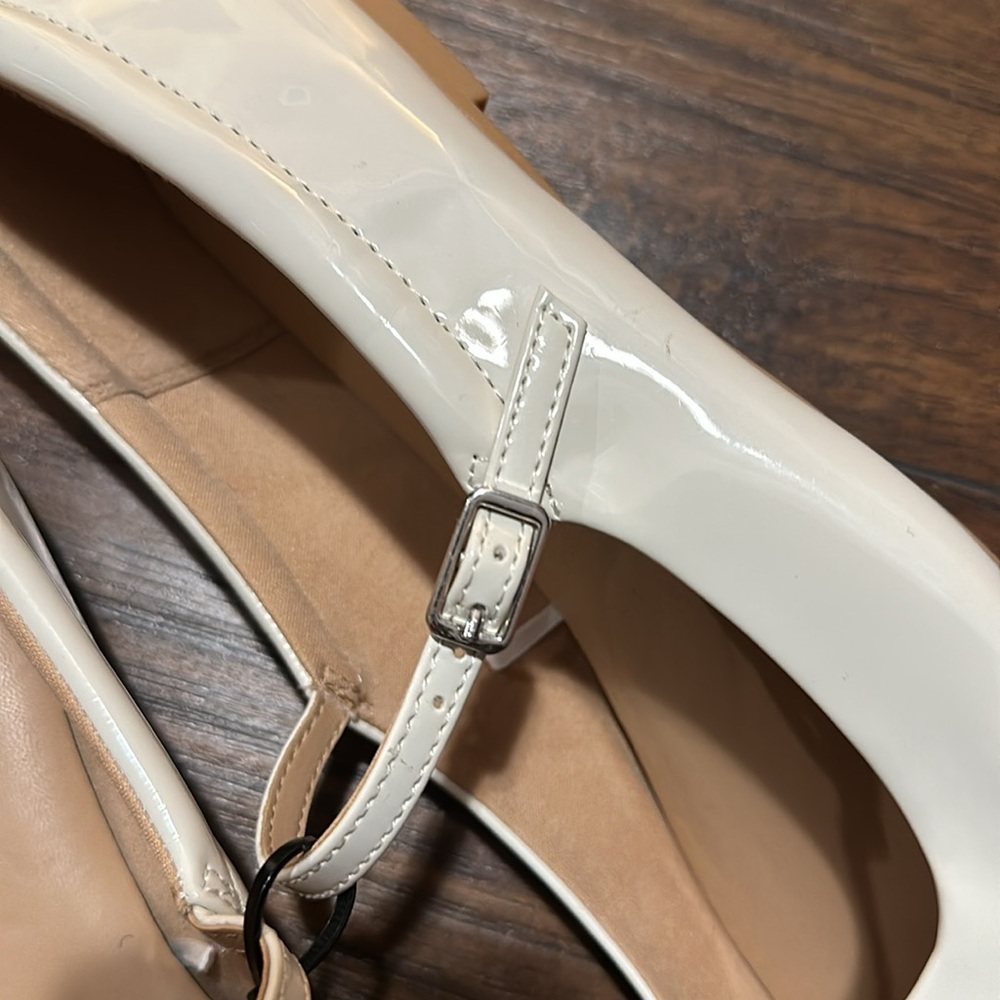 Wild Fable Women’s Cream Mary Jane Semi Square Toe Flats - Picture 9 of 9